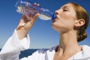 Beba água se estiver em uma dieta preguiçosa